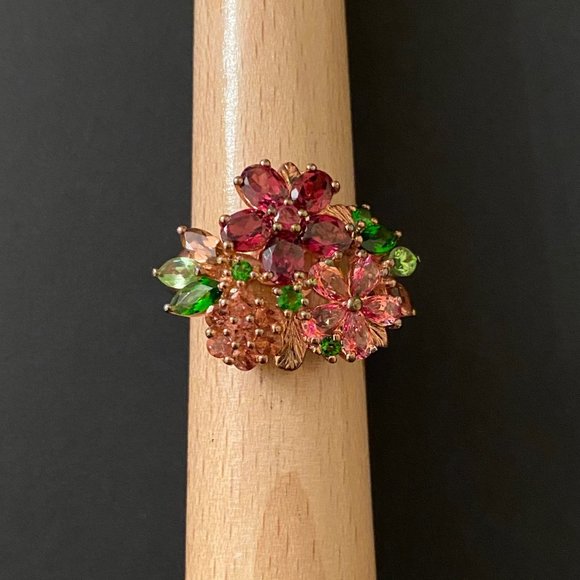 Radiant Multi-gem Flower and Sterling Silver Cocktail Ring, Size 8.5 - Picture 4 of 8